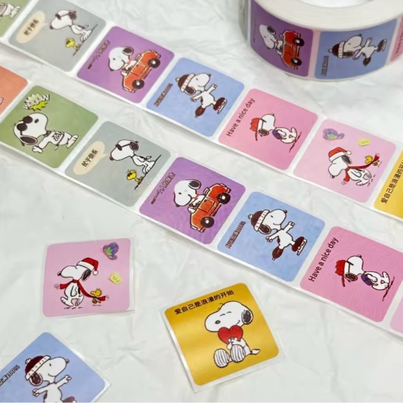 Snoopy Dog Sticker Roll - 500pc / Multicolor - Picture 3 of 4